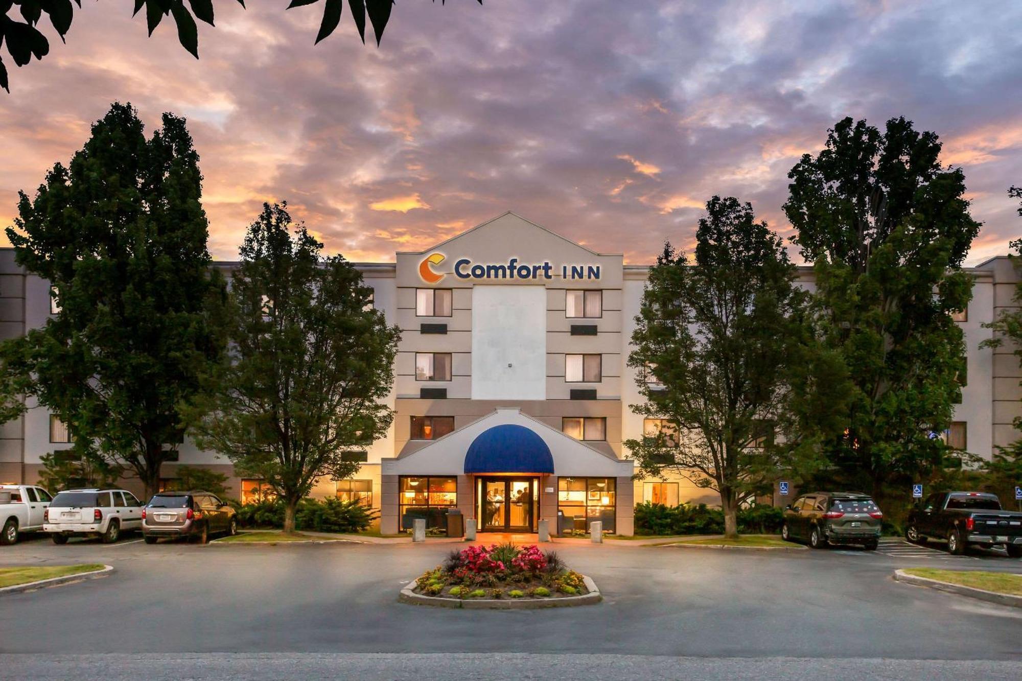 Comfort Inn White River Junction Exterior photo