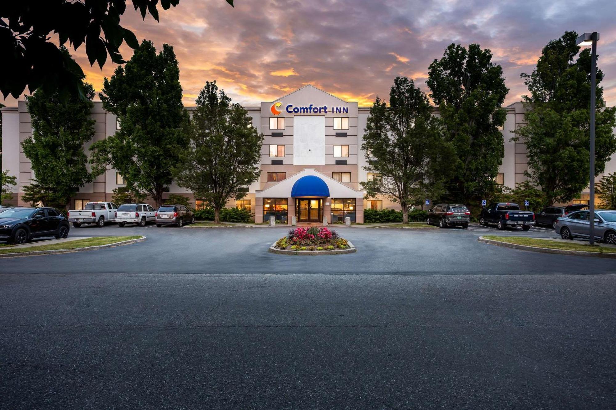 Comfort Inn White River Junction Exterior photo